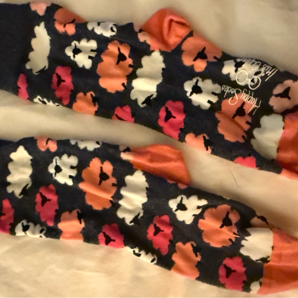 EUC!! Women’s Patterned Socks - Multicolor - image 7